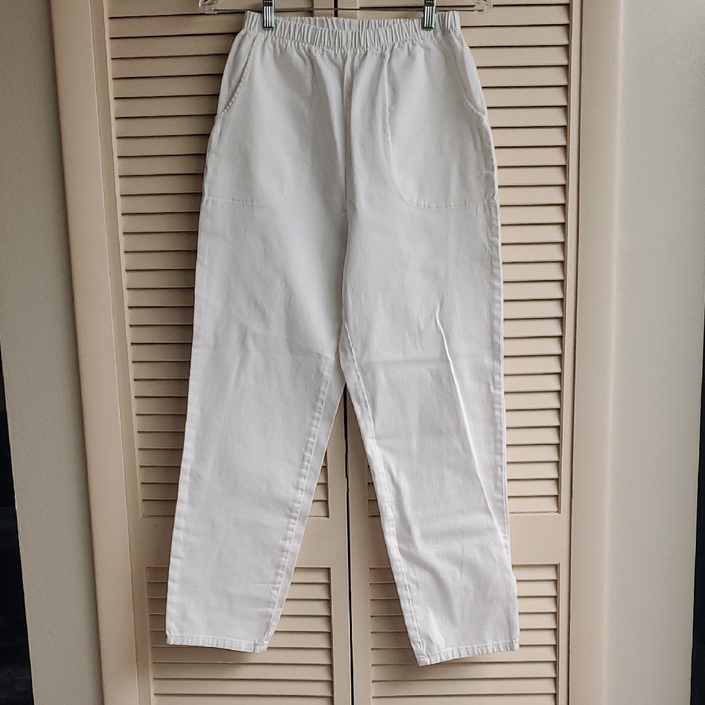 Women’s White Elastic-Waist Jogger Pants